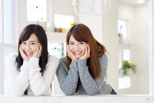 分け目を変えるだけで女子力アップ！ 印象を変える劇的イメージチェンジの秘密